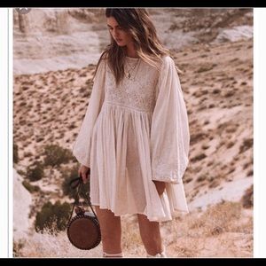 SWAPS BNWT 🌷 SCOPRIO CLOTH PLAYDRESS 🌷